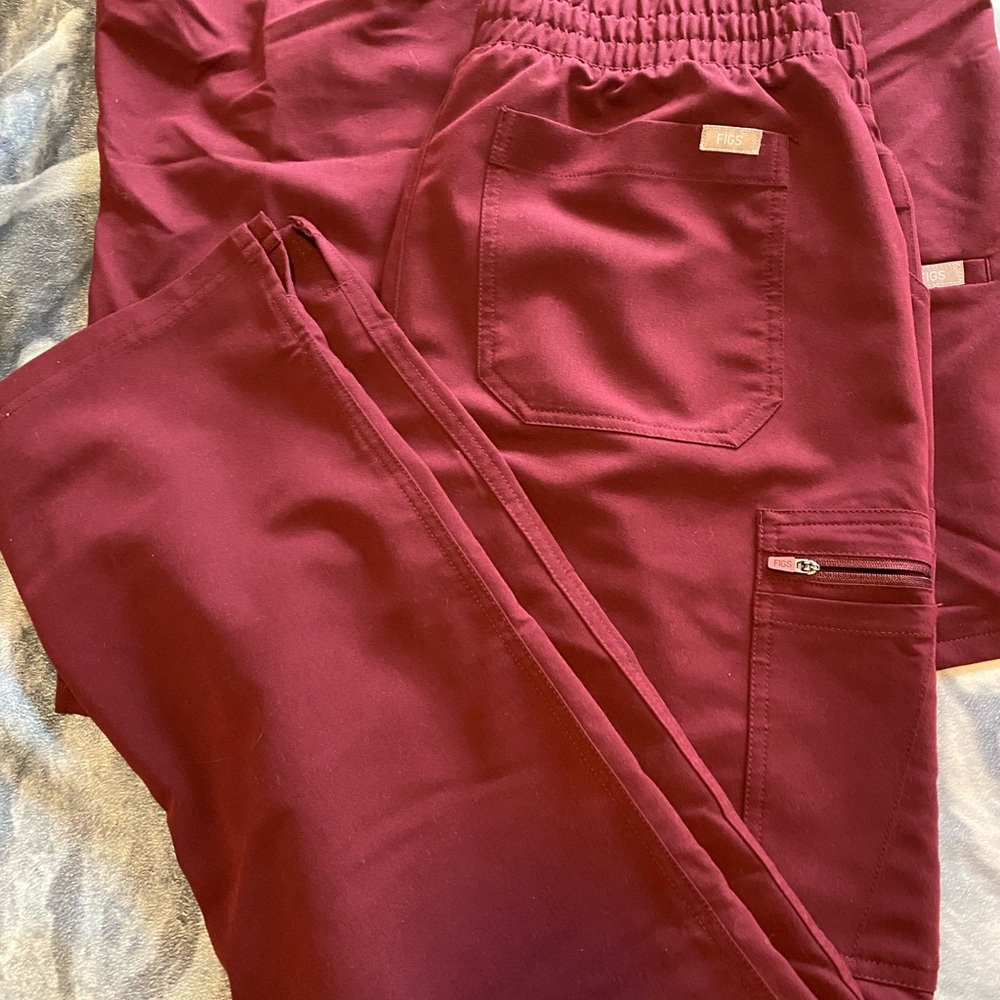 Figs Burgundy BOTTOMS